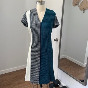 NEW! St. John Knits Dress. Size 6.